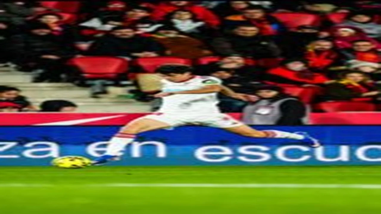 رباعية نظيفة.. ريال مايوركا يكتسح شباك إشبيلية في مواجهة مثيرة بالدوري الإسباني